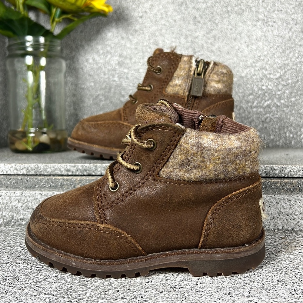 UGG Oren Wool Leather Winter Boots Shoes Size 6